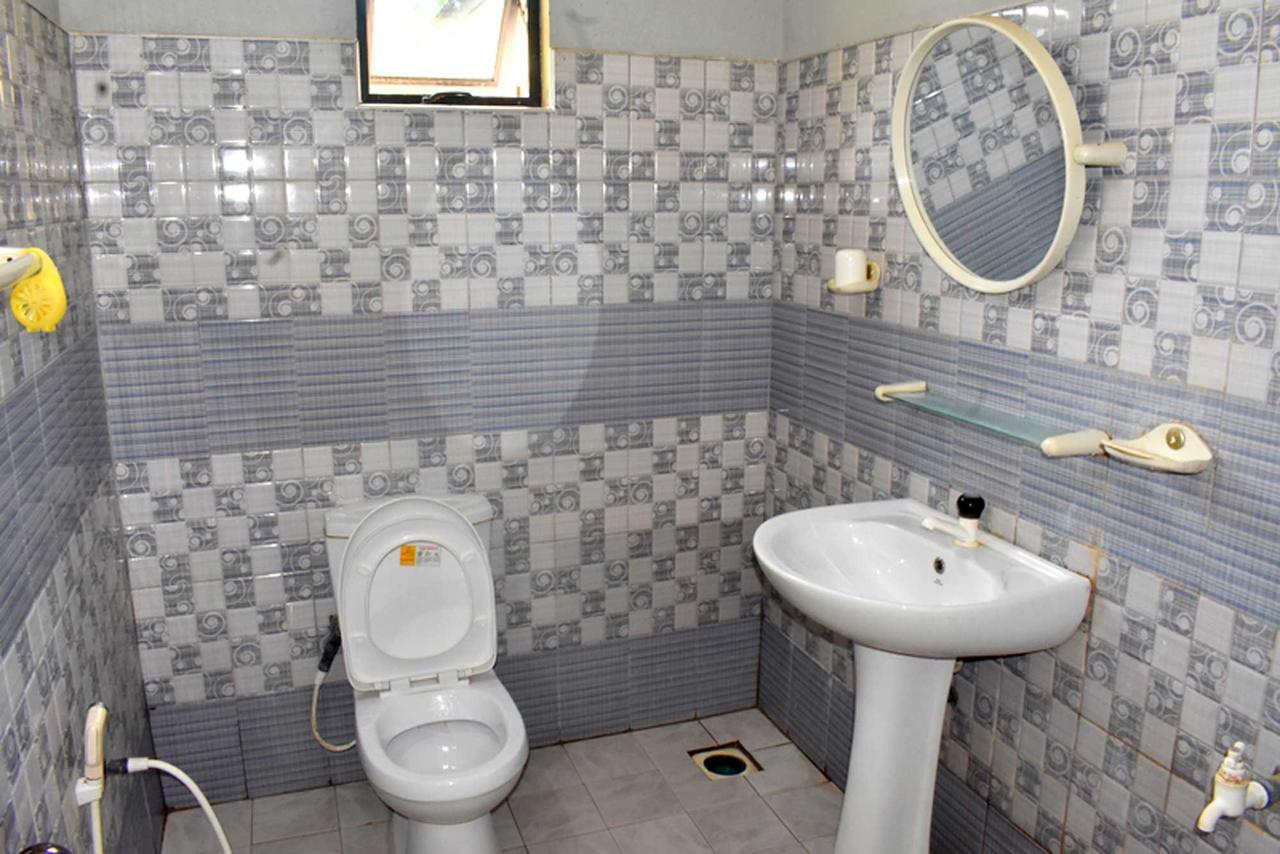 Yaswi Guest House Passikudah Bagian luar foto