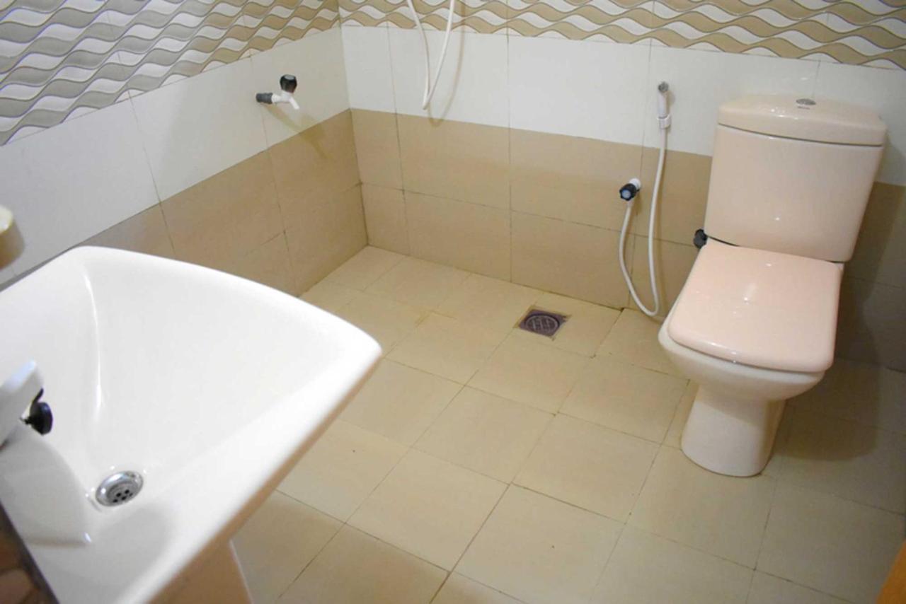 Yaswi Guest House Passikudah Bagian luar foto