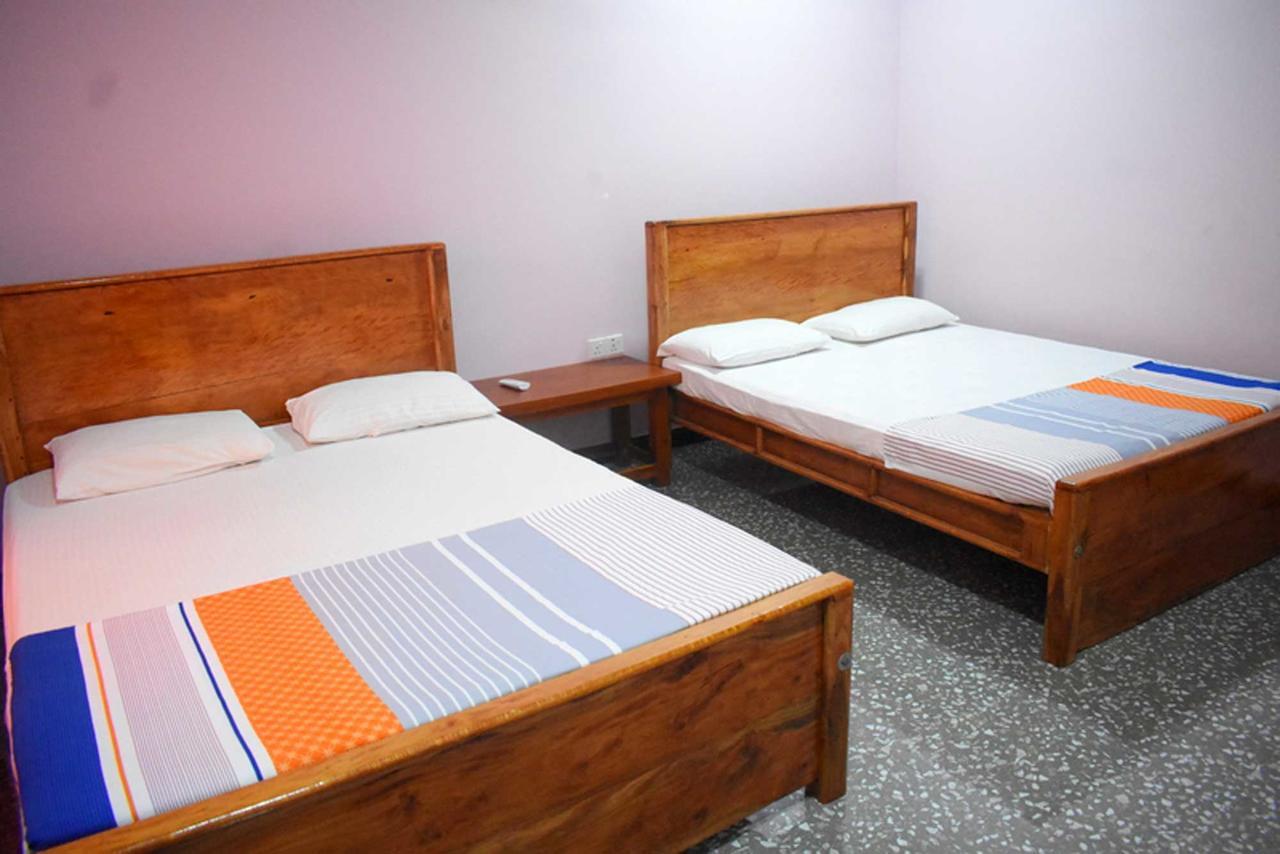 Yaswi Guest House Passikudah Bagian luar foto